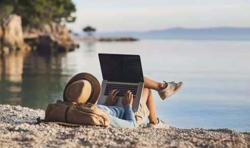 Workation Trend Travel + Work ka Perfect Balance